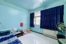 3 Bedroom Townhouse for sale in Bang Phong Pang, Bangkok