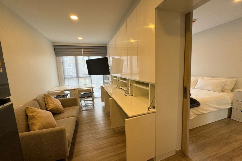 1 Bedroom Condo For Rent
