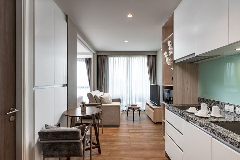 1 Bedroom Condo For Rent