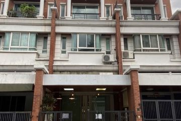 7 Bedroom Townhouse for rent in Chong Nonsi, Bangkok