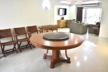 3 Bedroom Condo for sale in Saichol Mansion, Bang Lamphu Lang, Bangkok near BTS Saphan Taksin