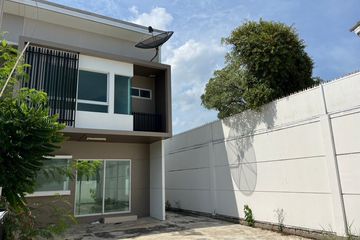 3 Bedroom Townhouse for sale in Indy Prachauthit 90 (3), Nai Khlong Bang Pla Kot, Samut Prakan