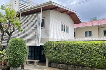2 Bedroom House for rent in Yan Nawa, Bangkok
