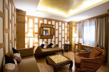 1 Bedroom Hotel / Resort for rent in The Tarntawan Hotel Surawong, Suriyawong, Bangkok near MRT Sam Yan