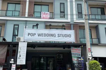 3 Bedroom Commercial for rent in Bang Kaeo, Samut Prakan