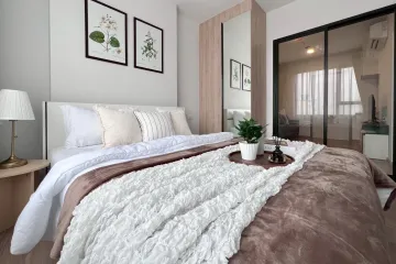 1 Bedroom Condo for rent in Chewathai Pinklao, Bang Yi Khan, Bangkok near MRT Bang Yi Khan