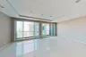 3 Bedroom Condo for sale in Menam Residences Condominium, Wat Phraya Krai, Bangkok