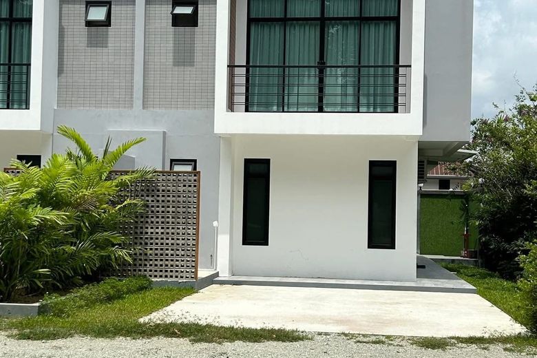 3 Bedroom Villa For Rent