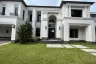 5 Bedroom Villa for sale in BAAN SANSIRI PATTANAKARN, Suan Luang, Bangkok