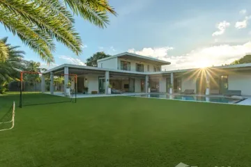 6 Bedroom Villa for rent in Rawai, Phuket