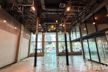 Commercial for rent in Suriyawong, Bangkok near BTS Chong Nonsi