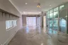 5 Bedroom Townhouse for rent in Bang Kapi, Bangkok near MRT Pradit Manutham