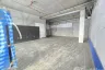 Commercial for rent in Baan Kampu Asok, Khlong Toei Nuea, Bangkok near MRT Phetchaburi