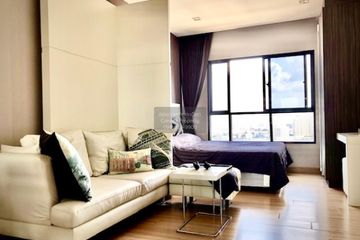 1 Bedroom Condo for rent in Urbano Absolute Sathon - Taksin, Khlong Ton Sai, Bangkok near BTS Krung Thon Buri