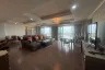 4 Bedroom Condo for rent in 
