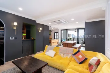 3 Bedroom Condo for rent in Khlong Tan Nuea, Bangkok