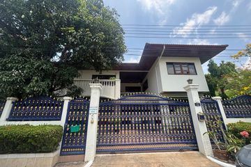 4 Bedroom House for sale in Pakamas Village, Phra Khanong Nuea, Bangkok