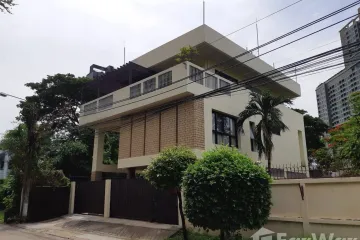 3 Bedroom House for rent in Chan Kasem, Bangkok near BTS Ratchayothin