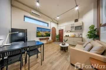 2 Bedroom Townhouse for rent in Samran Rat, Bangkok near MRT Democracy Monument