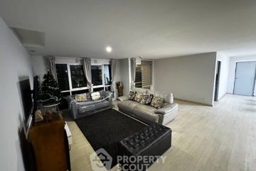 3 Bedroom Condo for rent in Le Cosi Ekamai 28, Khlong Tan Nuea, Bangkok near BTS Thong Lo