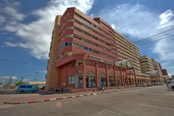 3 Bedroom Condo for sale in Nong Prue, Chonburi