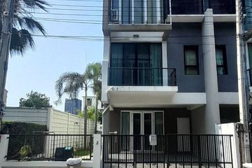 3 Bedroom Townhouse for rent in Bless Town Sukhumvit 50, Phra Khanong, Bangkok near BTS On Nut