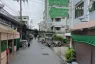 Commercial for rent in Huai Khwang, Bangkok near MRT Huai Khwang