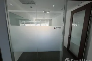 Office for rent in Sethiwan Sathon, Silom, Bangkok near BTS Saint Louis