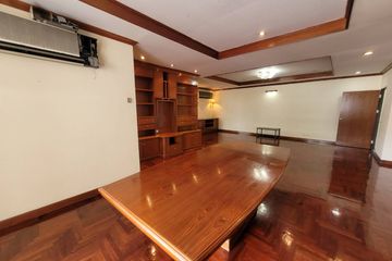 3 Bedroom Condo for rent in Khlong Toei Nuea, Bangkok near MRT Sukhumvit