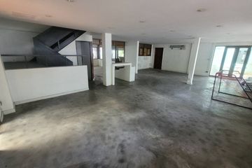 5 Bedroom House for rent in Khlong Tan Nuea, Bangkok near BTS Phrom Phong