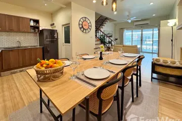 3 Bedroom Townhouse for sale in Pannasub 9, Nong Kae, Prachuap Khiri Khan