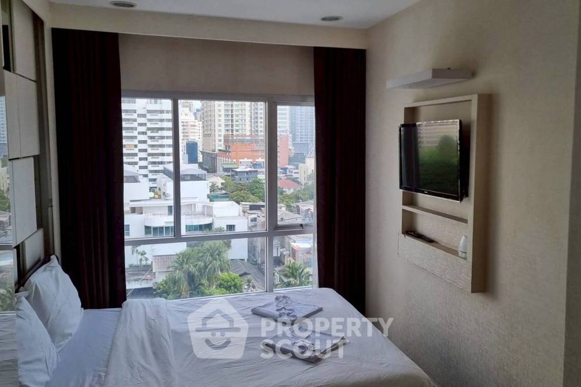 Sathon, Bangkok - Photo 3