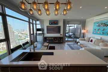 2 Bedroom Condo for rent in Rhythm Ekkamai Estate, Khlong Tan Nuea, Bangkok near BTS Ekkamai