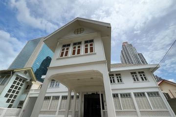 5 Bedroom Commercial for rent in Silom, Bangkok near BTS Saint Louis