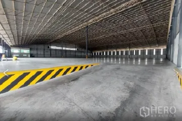 Warehouse / Factory for rent in Surasak, Chonburi