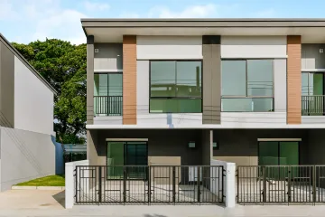 2 Bedroom Townhouse for sale in Unio Town Phetkasem 110, Dokmai, Bangkok