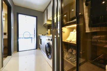 1 Bedroom Condo for sale in Ideo Rama 9 - Asoke, Huai Khwang, Bangkok near MRT Phra Ram 9