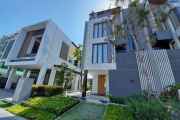 3 Bedroom Townhouse for sale in IRIS Residence 101, Bang Chak, Bangkok near BTS Punnawithi