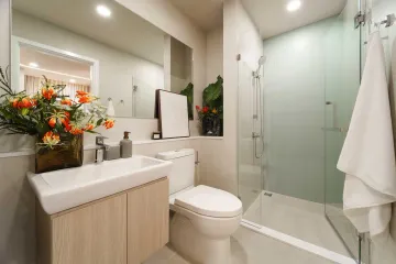 1 Bedroom Condo for sale in Life Charoennakhon - Sathorn, Bang Lamphu Lang, Bangkok near BTS Krung Thon Buri