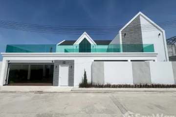 3 Bedroom Villa for sale in Larelana Villa, Huai Yai, Chonburi