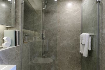 1 Bedroom Condo for sale in SOHO Bangkok Ratchada, Huai Khwang, Bangkok near MRT Huai Khwang