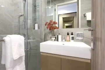 1 Bedroom Condo for sale in Ideo Q Sukhumvit 36, Khlong Tan, Bangkok near BTS Thong Lo