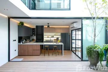 2 Bedroom Townhouse for sale in The Mixx Sukhumvit-Praekasa, Thai Ban Mai, Samut Prakan near BTS Phraek Sa