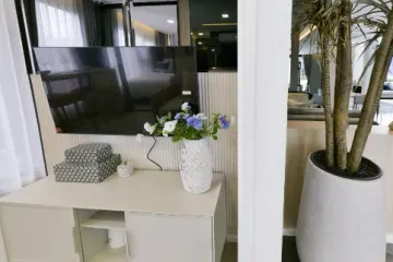 1 Bedroom Condo for sale in Modiz Voyage Srinakarin, Hua Mak, Bangkok near MRT Si Kritha