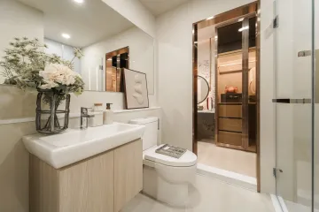 1 Bedroom Condo for sale in Life Charoennakhon - Sathorn, Bang Lamphu Lang, Bangkok near BTS Krung Thon Buri