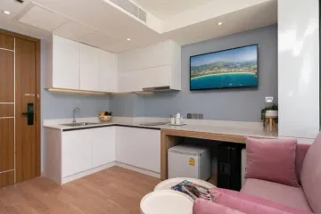 1 Bedroom Condo for sale in Wekata Luxury, Karon, Phuket