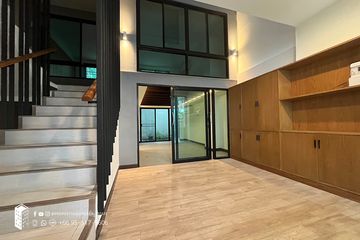 Townhouse for sale in Khlong Tan, Bangkok near BTS Phrom Phong