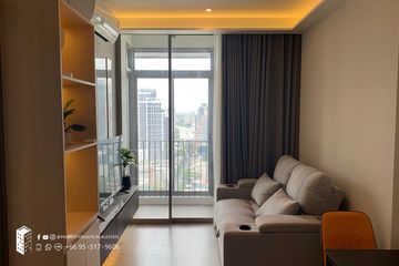Condo for sale in Rhythm Ekkamai Estate, Khlong Tan Nuea, Bangkok near BTS Ekkamai