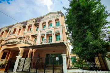 4 Bedroom Townhouse for rent in URBAN SATHORN, Bang Chak, Bangkok