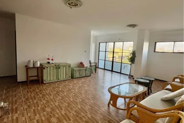 3 Bedroom Apartment for rent in Baan Waree Sailom 1, Sam Sen Nai, Bangkok near BTS Ari